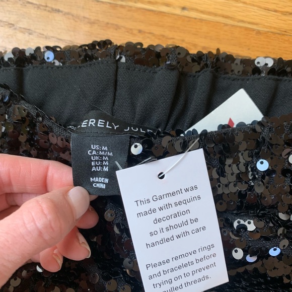 Black sequin shorts M NWT Sincerely Jules Eras Tour - Picture 2 of 2